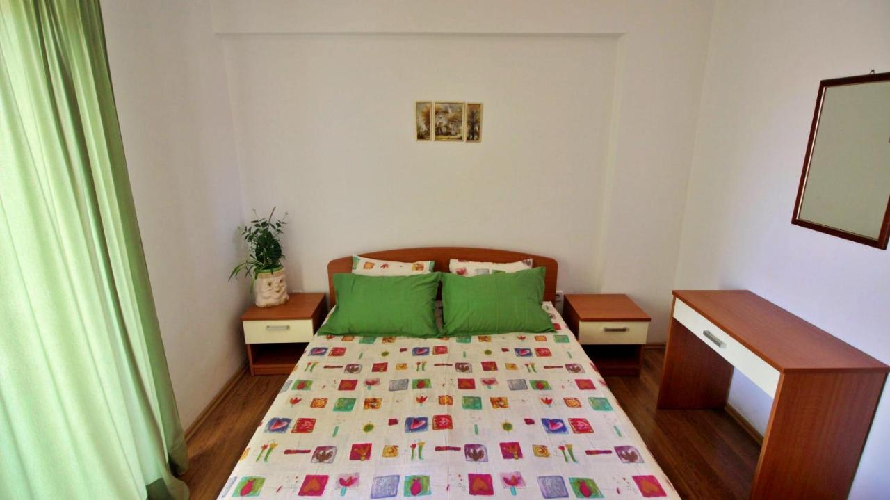 Apartments Marko Nemira オミシュ エクステリア 写真