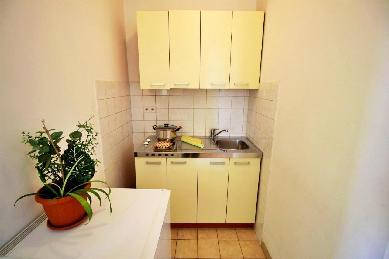 Apartments Marko Nemira オミシュ エクステリア 写真