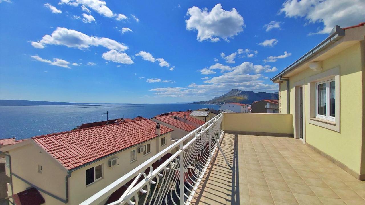 Apartments Marko Nemira オミシュ エクステリア 写真