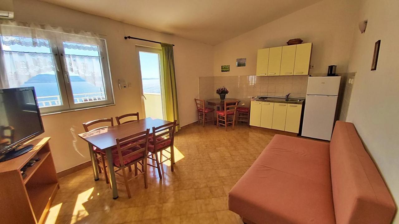 Apartments Marko Nemira オミシュ エクステリア 写真