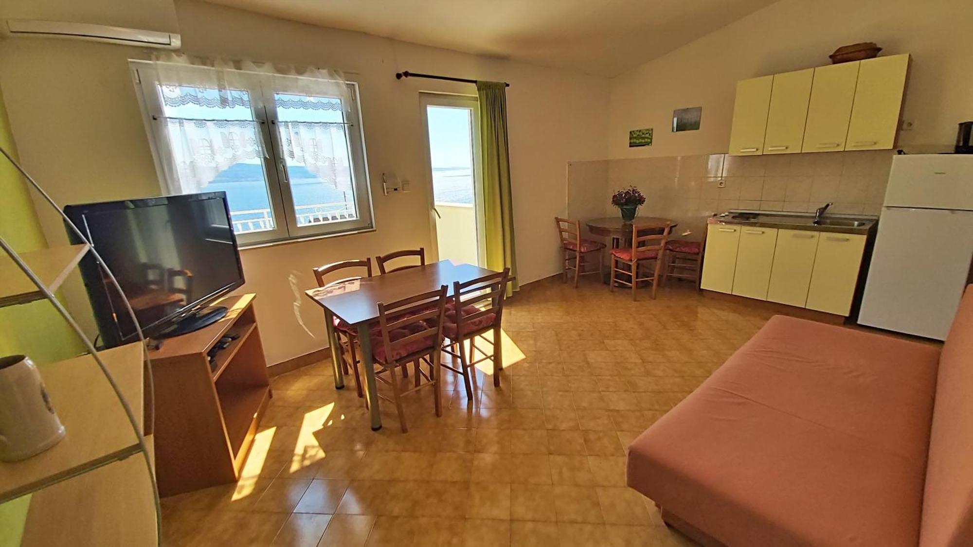 Apartments Marko Nemira オミシュ 部屋 写真