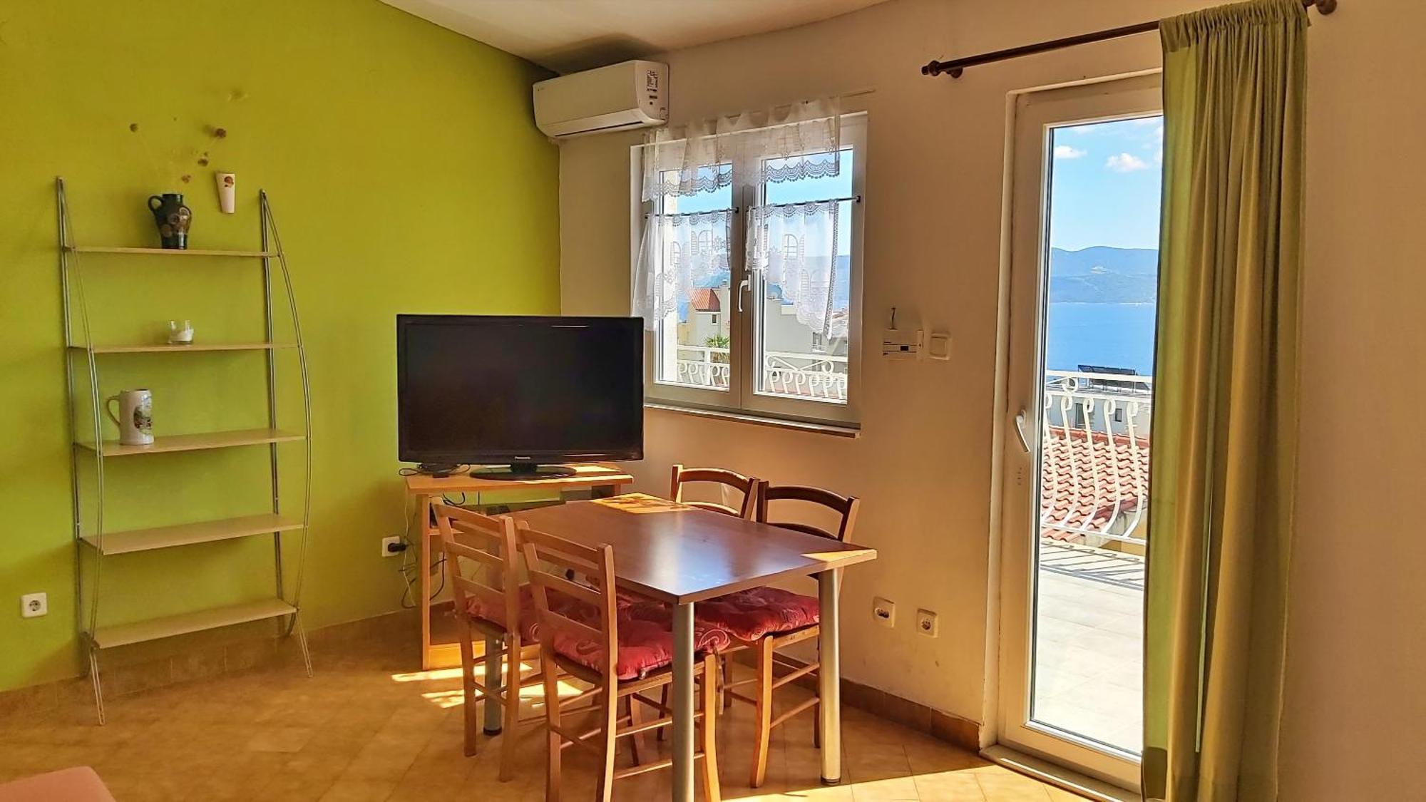 Apartments Marko Nemira オミシュ 部屋 写真